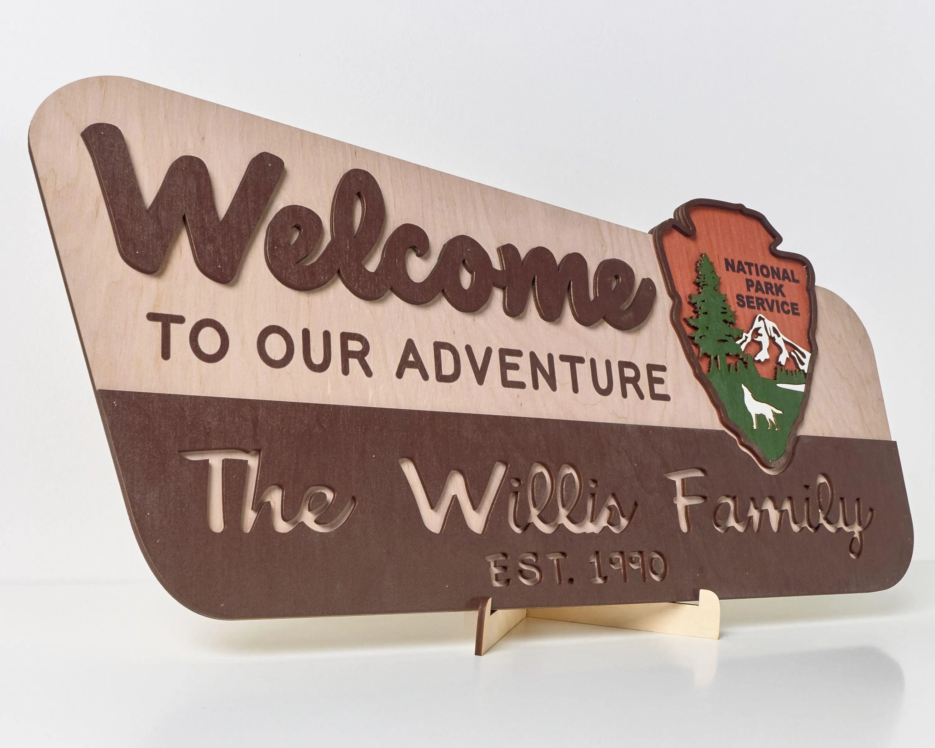 3D National Park Service Family Name Welcome Sign (Wolf Design) - Lemap