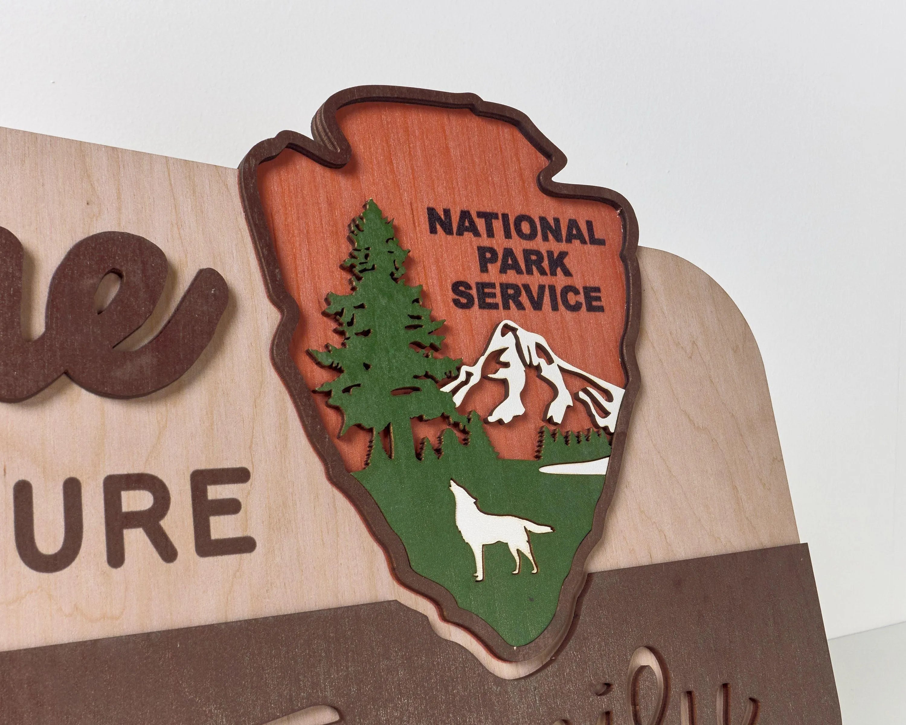 3D National Park Service Family Name Welcome Sign (Wolf Design) - Lemap